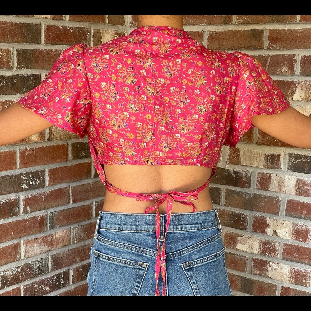 Red crop top - Picture 3 of 6